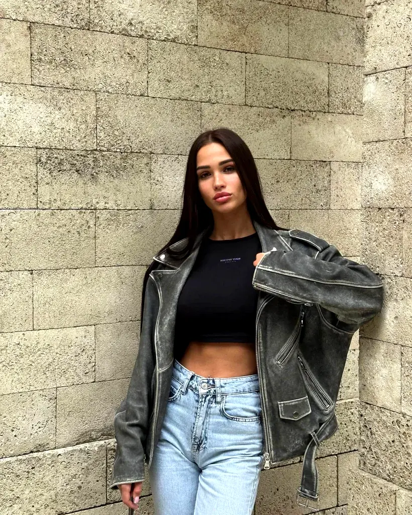 Julia | Yenimahalle VIP escort and premium companion profile image for Ankara Angels
