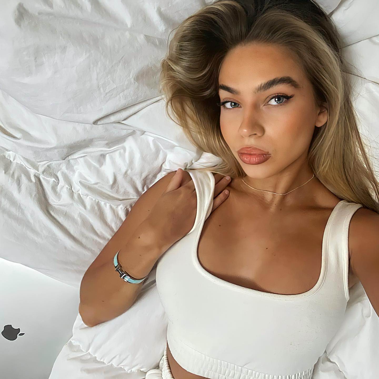 Anna | Gölbaşı VIP escort and premium companion profile image for Ankara Angels